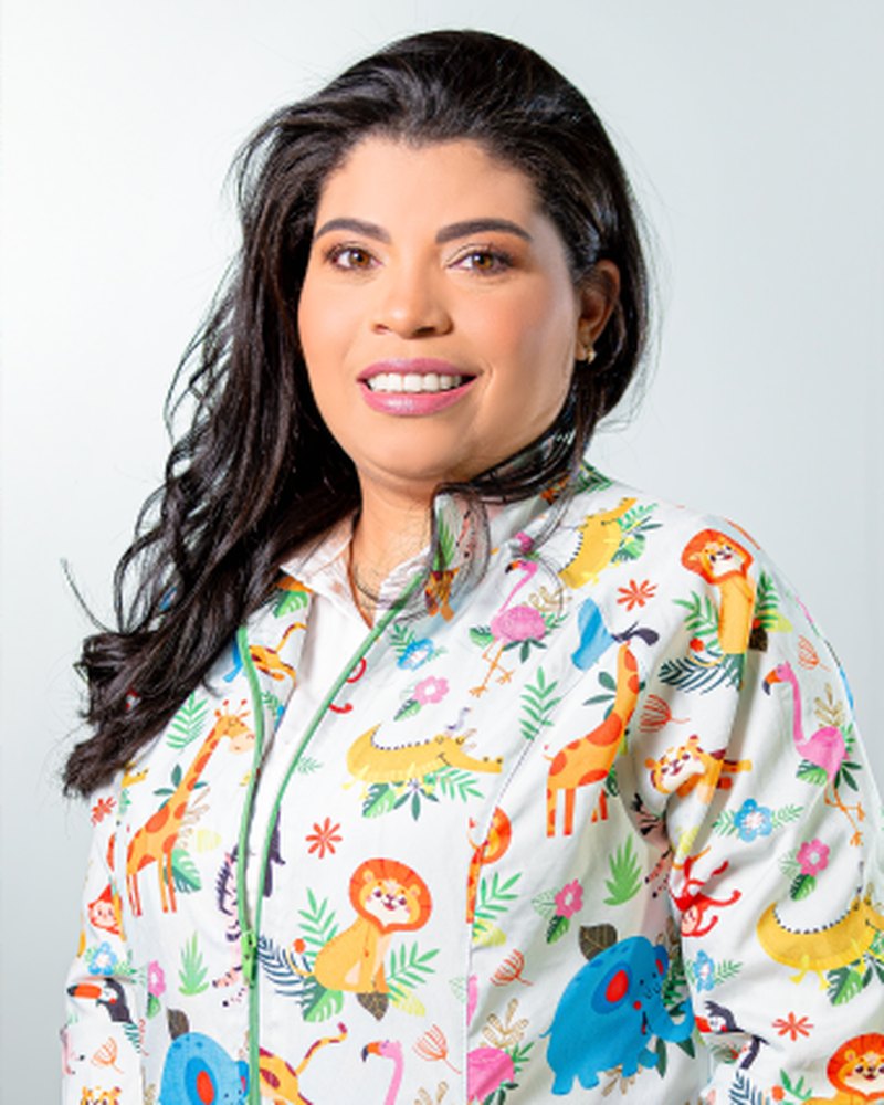 Dra. Evelin Camile de Sousa Andrade